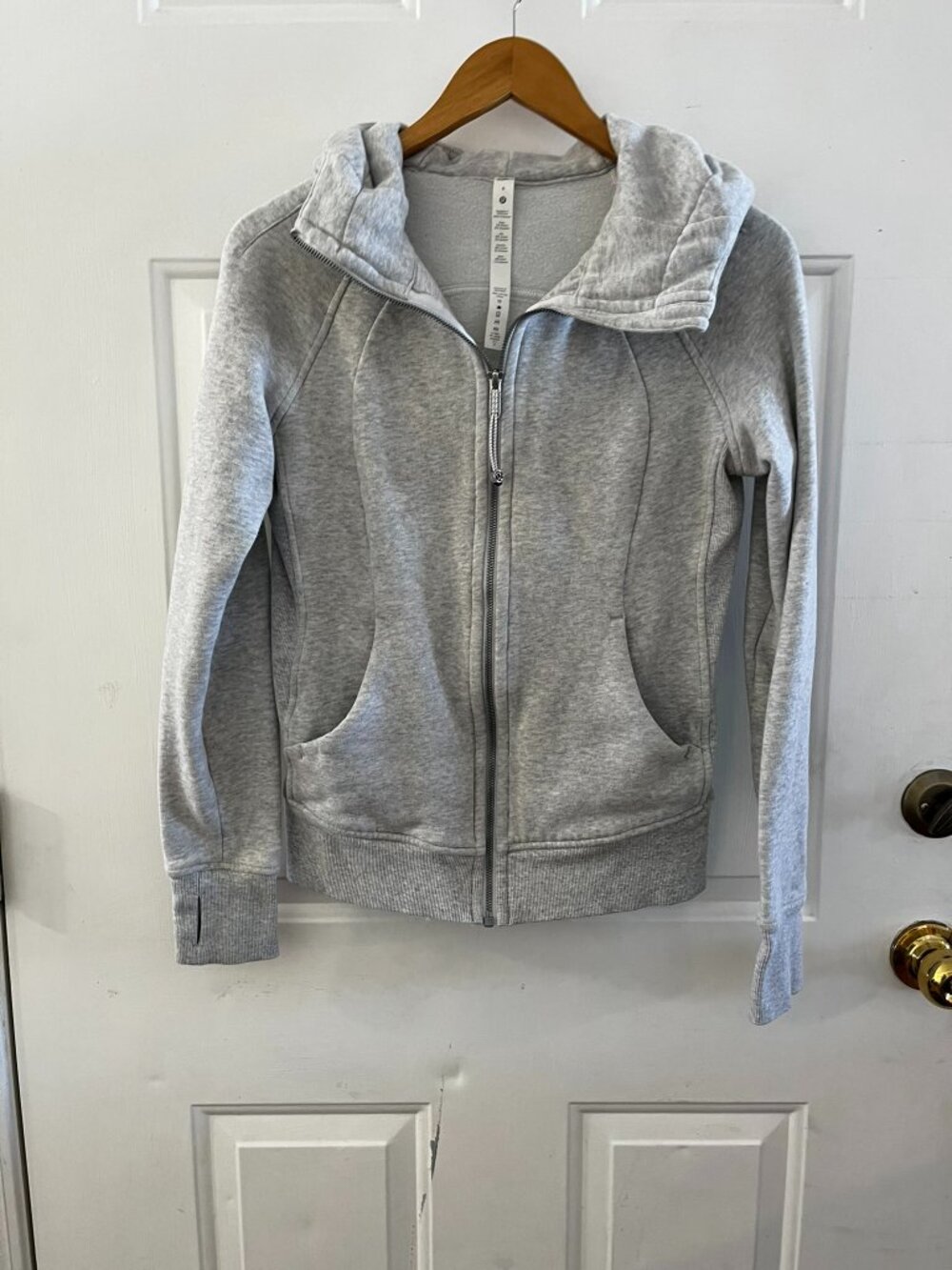 Lululemon Woman's Scuba Evolve Heathered Core Ultra Light Grey Hoodie Sz 6
